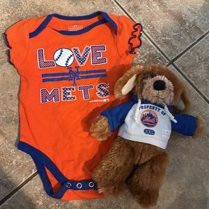 New York Mets girls baby onsie Ruffle sleeves 6/9‎ m & puppy plush